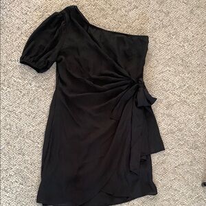 Kirundo black one shoulder dress, puffy sleeve, side tie Size Medium